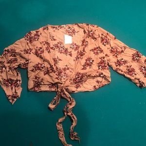 Front tie flower pattern top